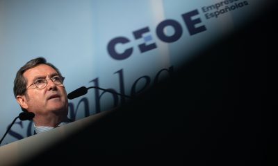 la-patronal-eleva-la-presion-para-que-el-gobierno-actue-contra-el-incremento-de-bajas-laborales