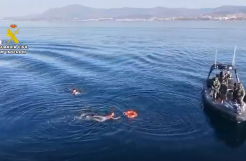 catch-of-the-day:-two-fishermen-rescued-off-marbella-after-jumping-into-the-sea-to-reel-in-hefty-8kg-fish
