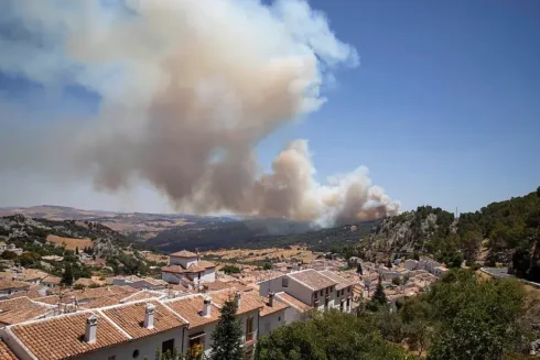 careless-worker-blamed-for-forest-fire-that-forced-hundreds-of-tourists-to-evacuate-beautiful-town-in-the-sierra-de-cadiz-mountain-range