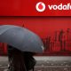 la-emirati-e&-vendera-su-16%-en-el-capital-de-vodafone-al-empresario-frances-xavier-niel-por-5.200-millones