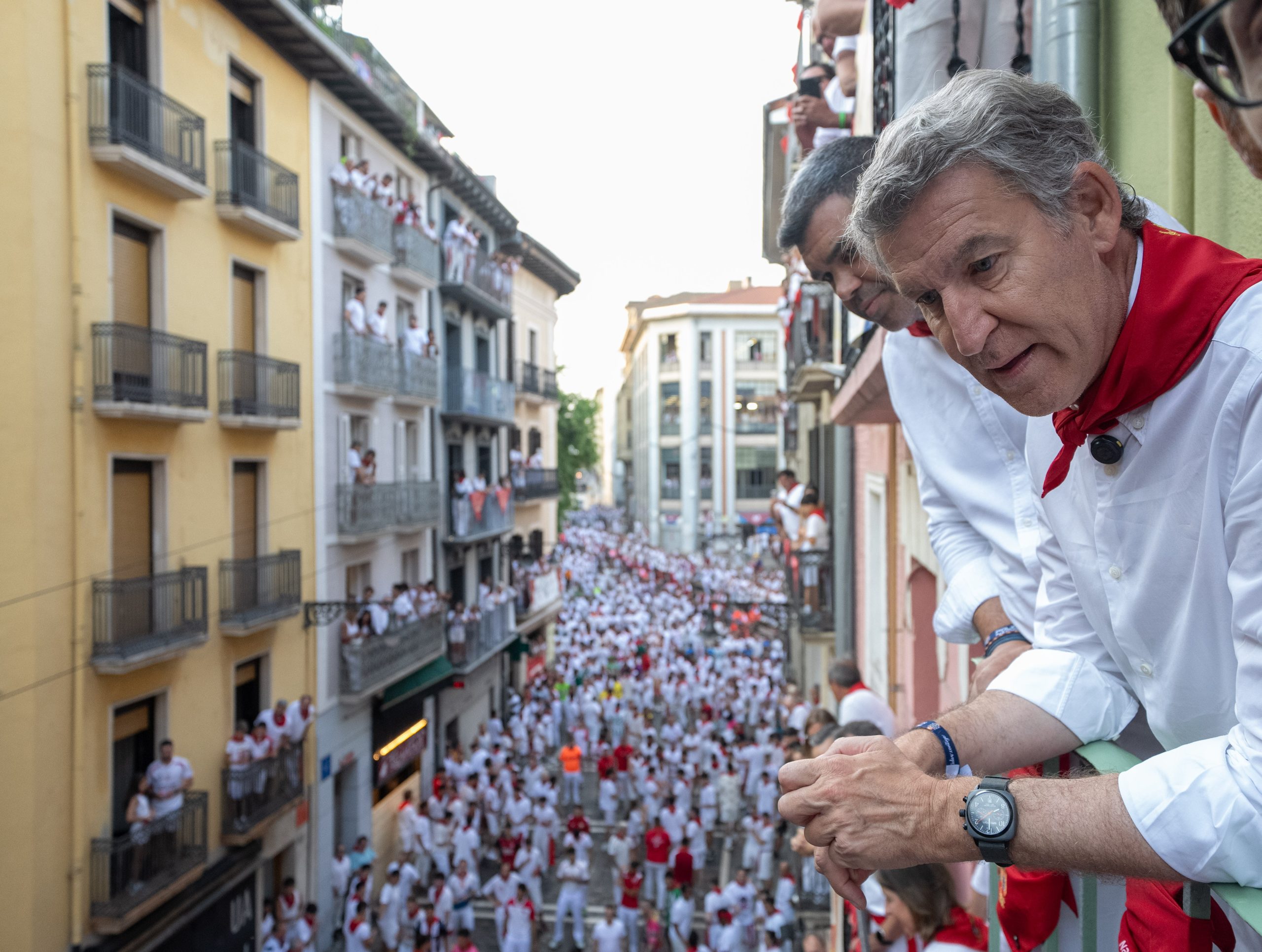 nunez-feijoo-no-despega-en-cataluna-ni-en-el-peor-momento-del-psoe,-segun-el-ceo