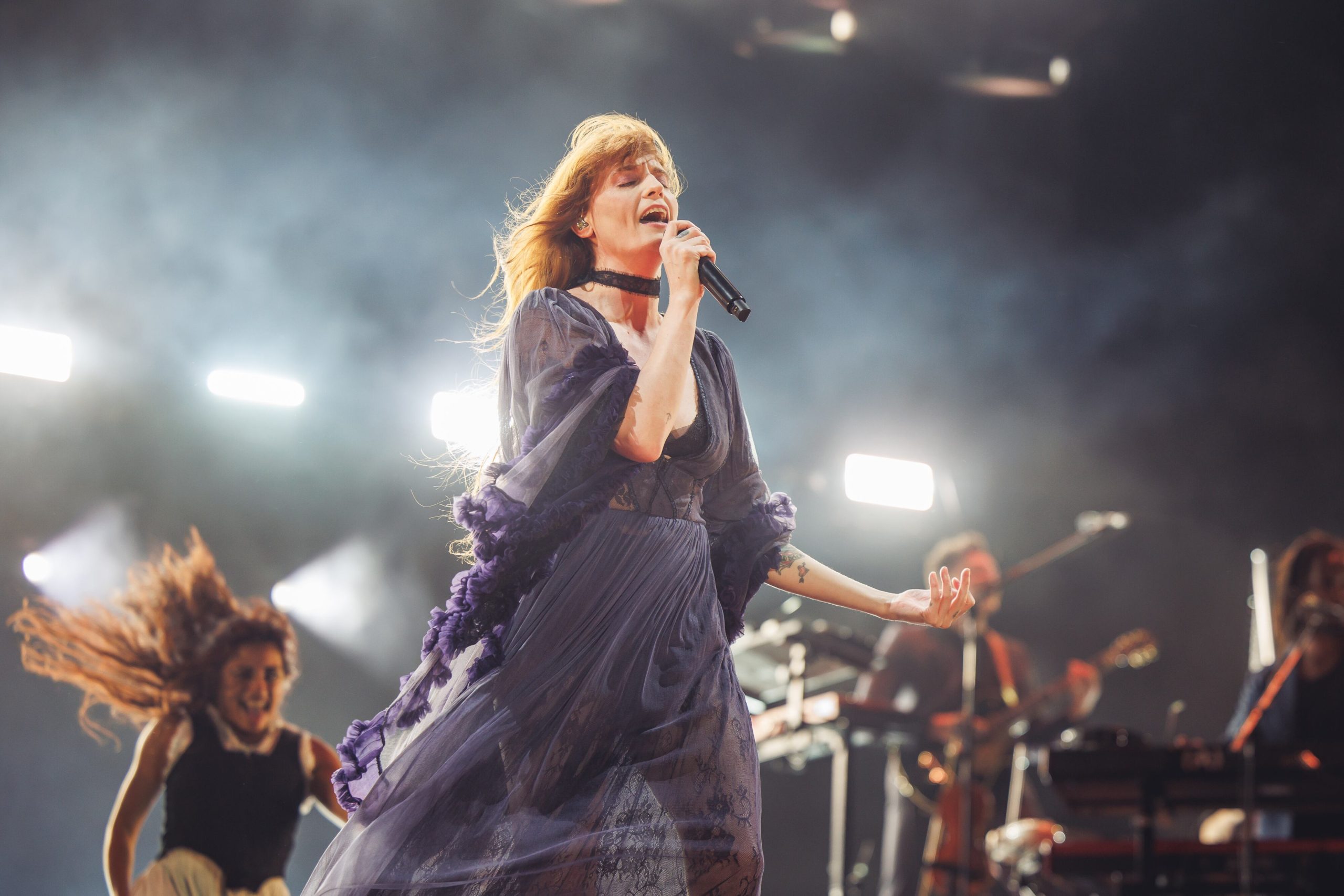 mad-cool-vive-el-embrujo-de-florence-and-the-machine-y-la-masificacion-del-escenario-de-zara-larsson