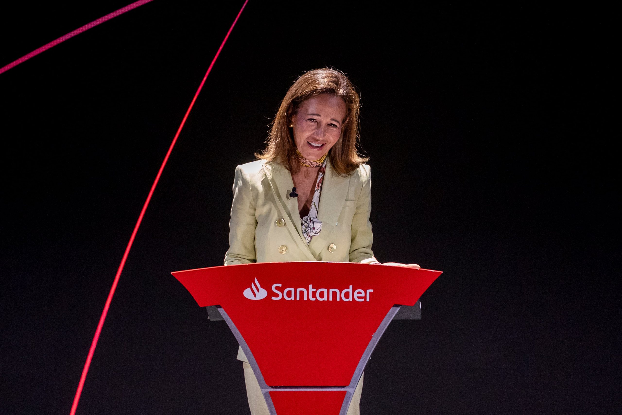 botin-defiende-la-compra-de-webster-en-ee-uu-frente-a-las-tensiones-de-trump-con-espana