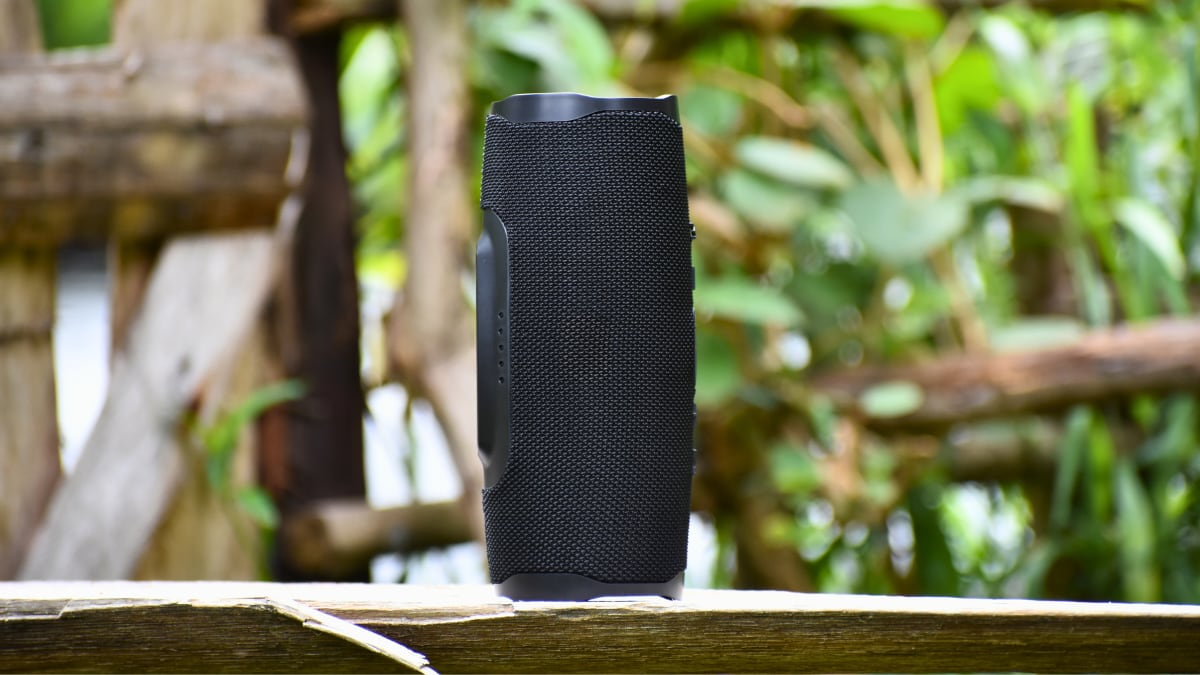 chollo-en-amazon:-el-altavoz-portatil-perfecto-para-tus-planes-de-verano-al-69%-de-descuento