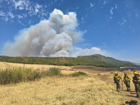 ‘critical’-wildfire-in-aragon-forces-hundreds-to-evacuate-as-blaze-spreads-–-with-firefighters-recounting-terror-as-flames-surround-them