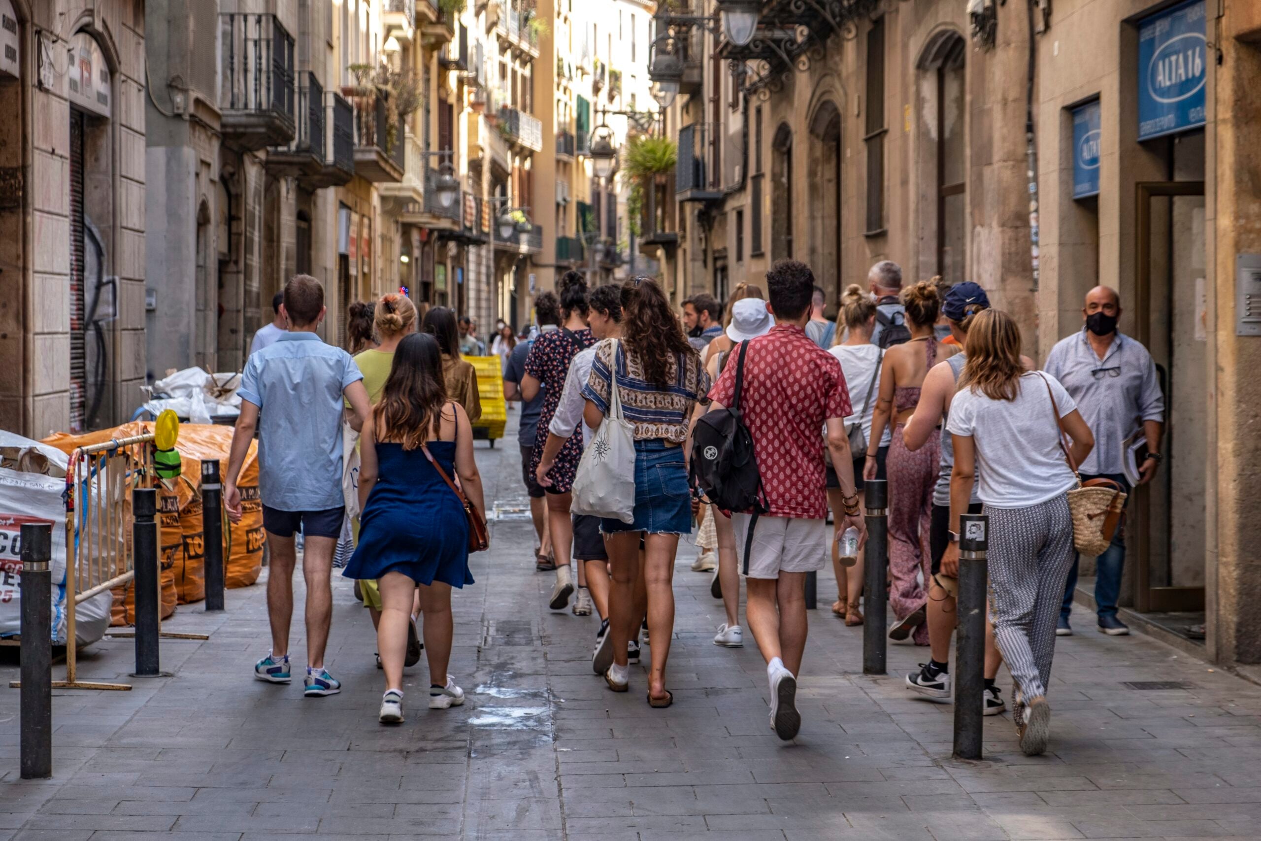 spain-set-for-e4bn-tourism-windfall-as-iran-conflict-sends-holidaymakers-flocking-west