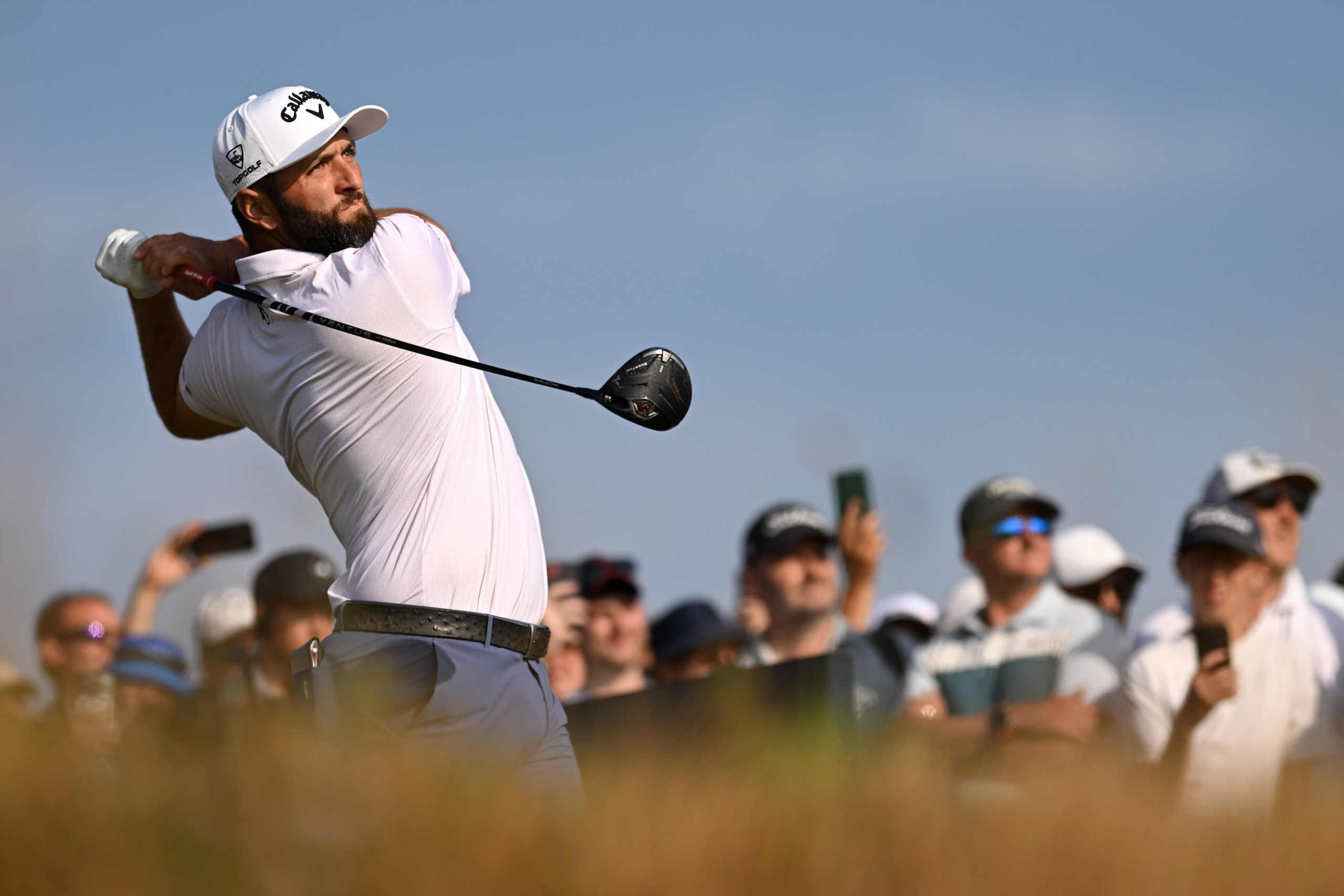 jon-rahm-llama-a-la-puerta-en-un-dia-de-records-y-sanciones