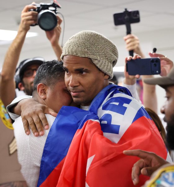 el-artista-cubano-luis-manuel-otero-alcantara-llega-exiliado-a-estados-unidos