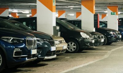 el-accesorio-adhesivo-para-el-garaje-que-protege-el-coche-al-aparcar-en-plazas-estrechas