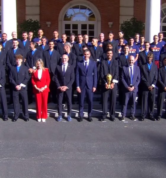 las-celebraciones-de-los-campeones-del-mundo,-en-directo-|-cientos-de-miles-de-aficionados-arropan-a-los-campeones-del-mundo-en-su-recorrido-por-madrid