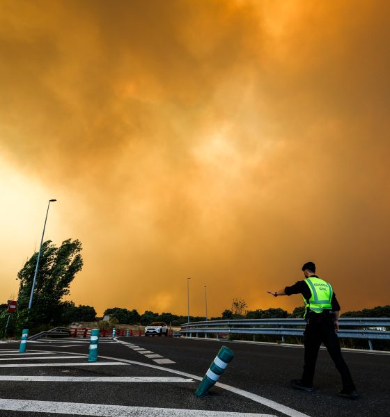 ultima-hora-de-los-incendios-forestales,-en-directo-|-el-gobierno-avisa-de-que-queda-“poco”-para-que-el-incendio-de-avila-se-junte-con-el-de-madrid