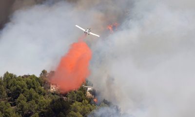 el-incendio-de-la-vall-d’uixo-(castellon),-originado-en-varios-focos,-obliga-a-evacuar-unos-8.000-habitantes-de-ocho-municipios