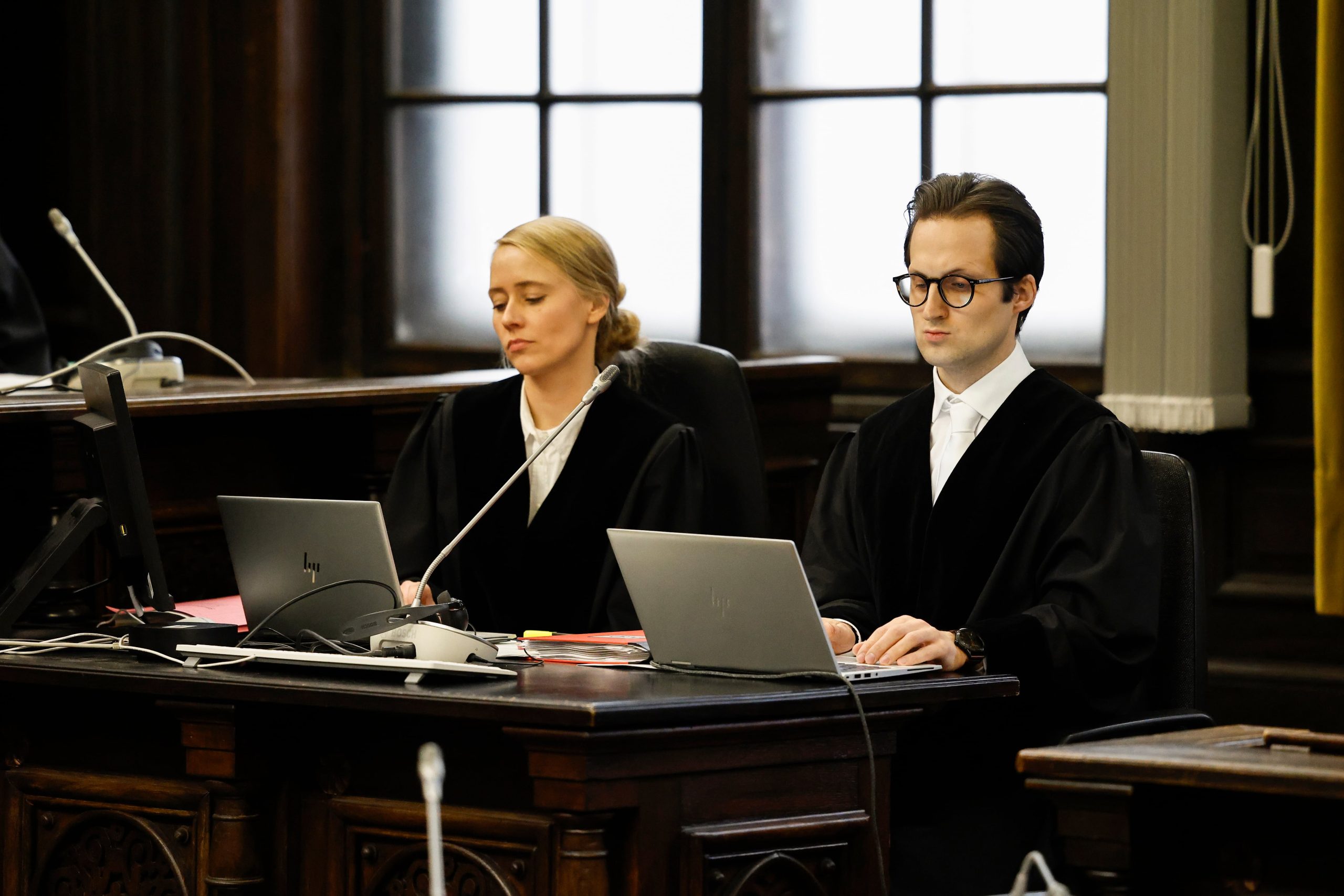 how-people-are-deceiving-the-justice-system-with-ai:-‘it’s-an-invisible-fraud’