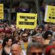 multitudinaria-protesta-en-palma-contra-la-masificacion-turistica:-“esta-todo-sobreexplotado”