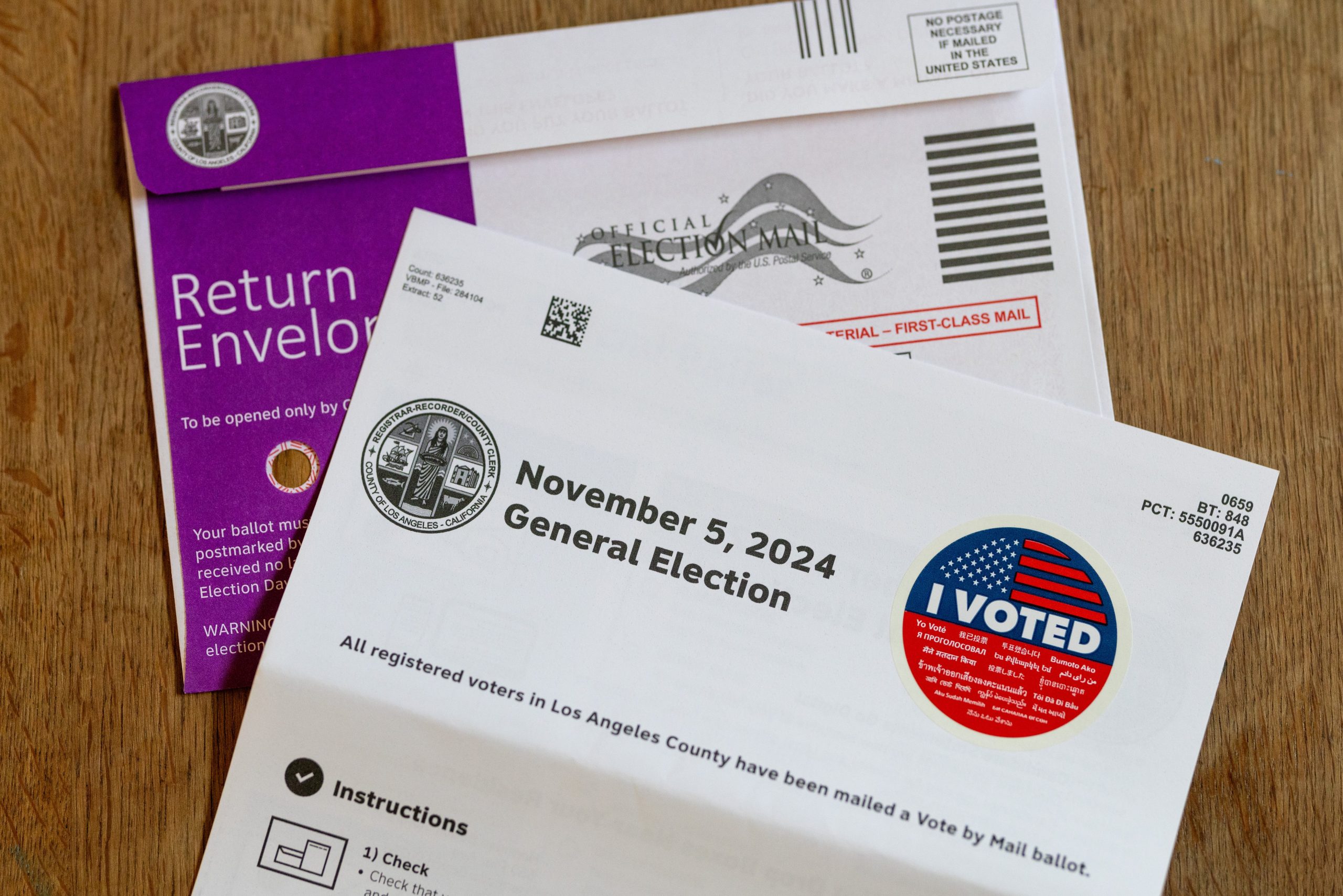 an-appeals-court-upholds-the-injunction-blocking-trump’s-order-that-sought-to-restrict-mail-in-voting-in-23-states