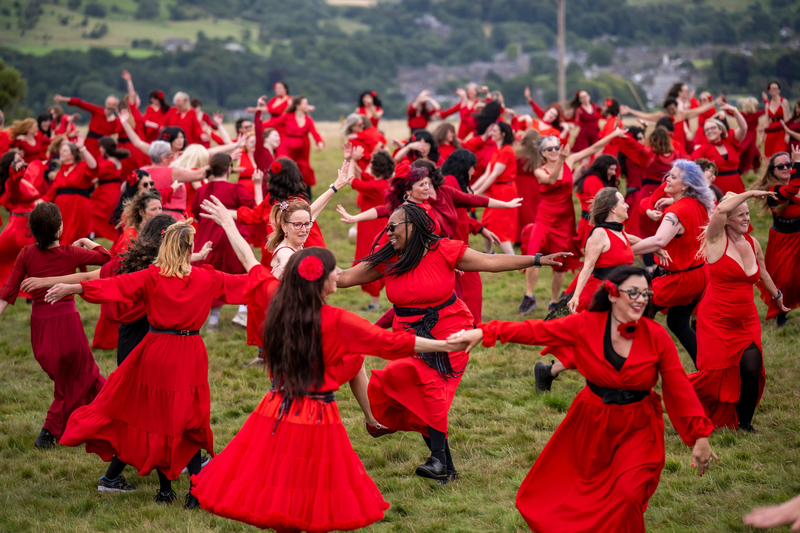 why-hundreds-of-women-dance-to-kate-bush-every-year-on-wuthering-heights-day