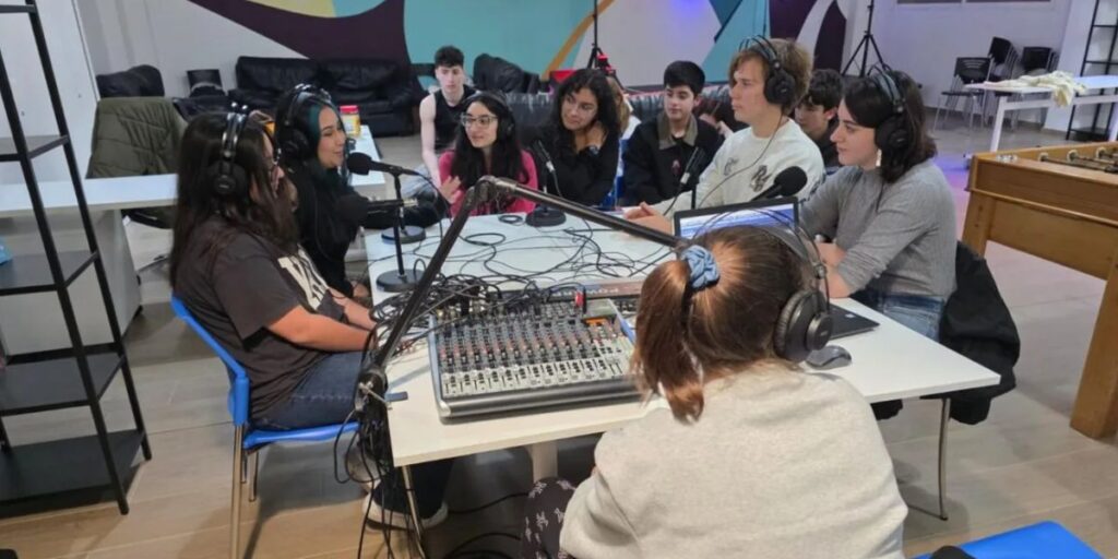 The second season of Pòdcast Jove has now come to an end after 15 episodes, establishing itself as an important platform where local teenagers and young adults can discuss the issues affecting their daily live