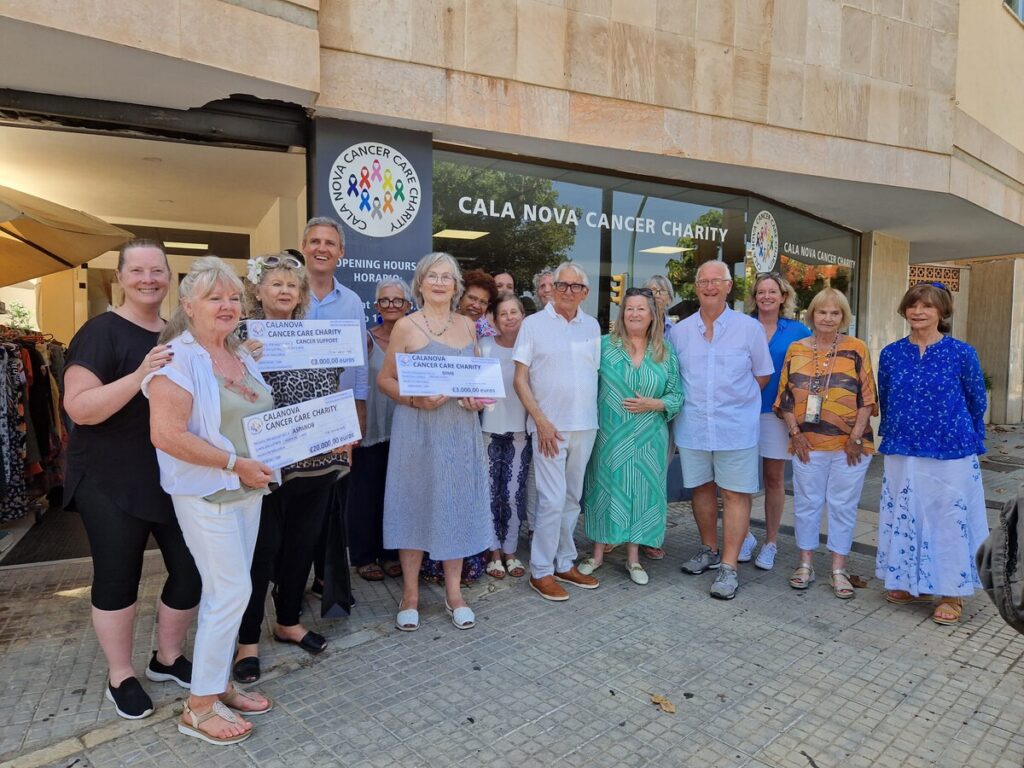 Mallorca charity shop donates €46,500 to cancer organisations