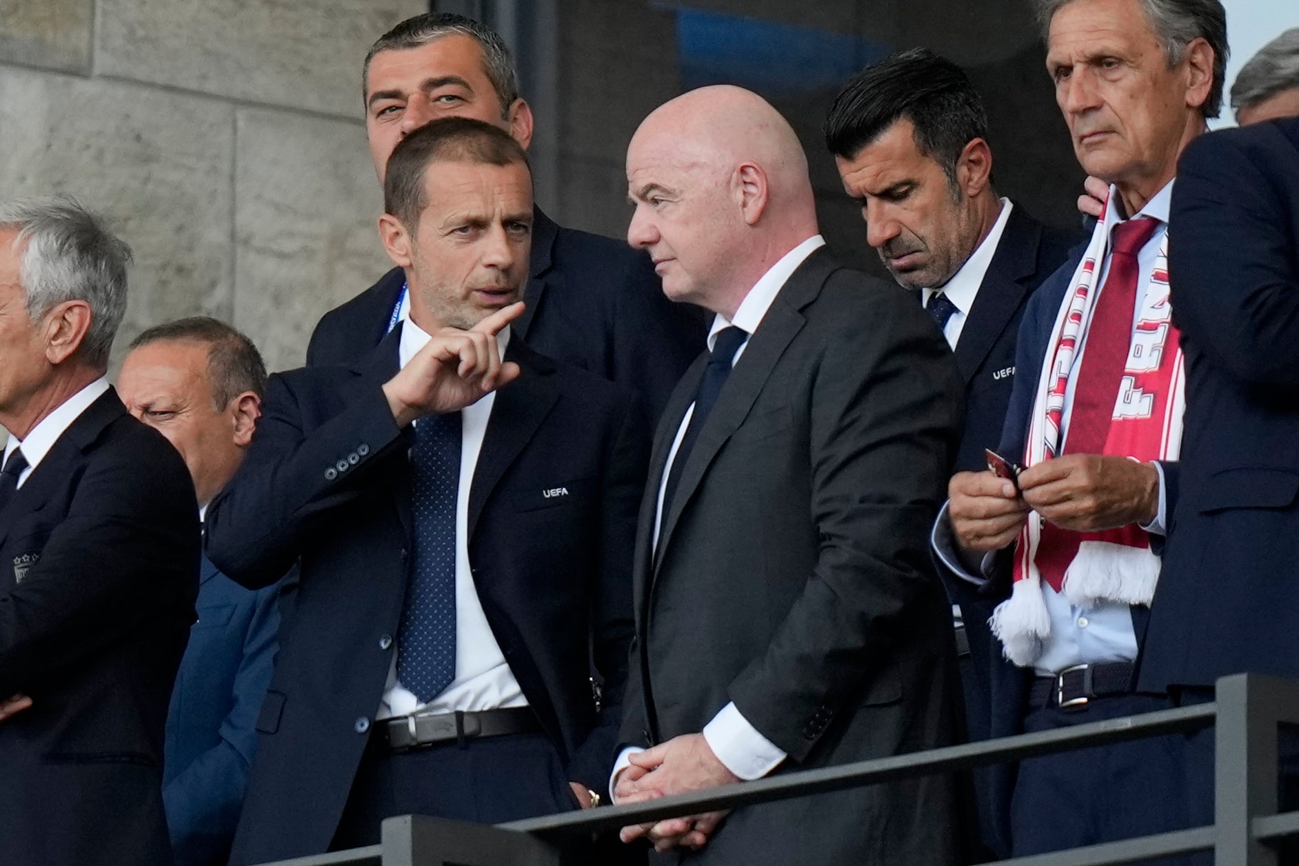 la-uefa-aplaude-la-anulacion-de-los-planes-de-vender-el-mundial-pero-advierte-a-infantino-de-que-rinda-cuentas