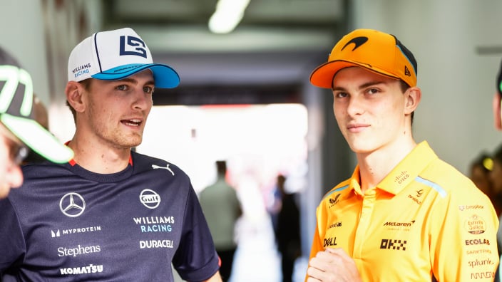 f1-star-announces-engagement-with-gorgeous-proposal-pictures