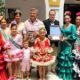 estepona-hands-out-free-carnations-to-holidaymakers
