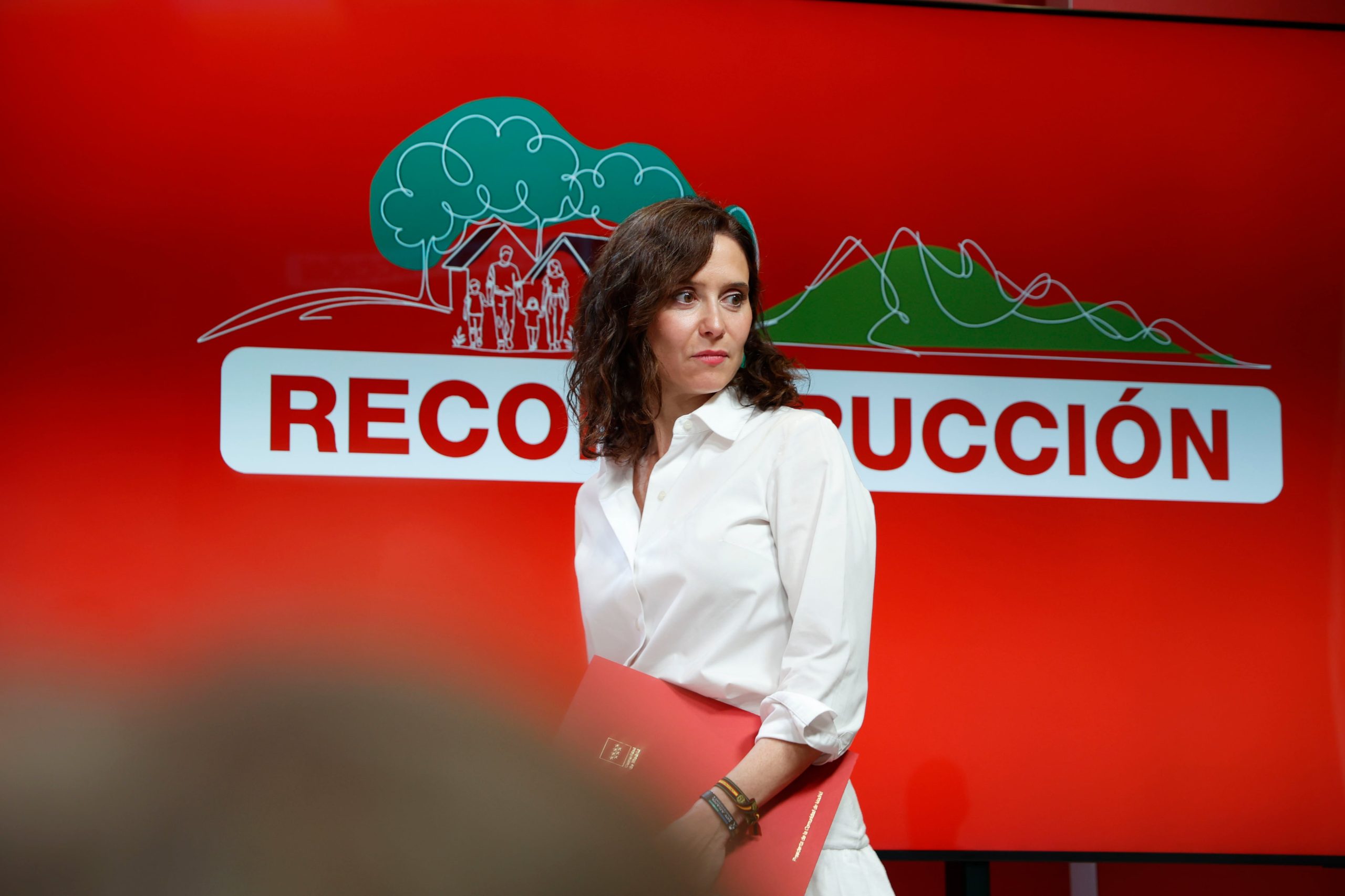 el-pp-pide-a-sus-cargos-y-diputados-apoyar-publicamente-a-ayuso-en-plena-crisis-por-la-compra-del-atico:-“os-pedimos-colaboracion-para-poner-comentarios-positivos”