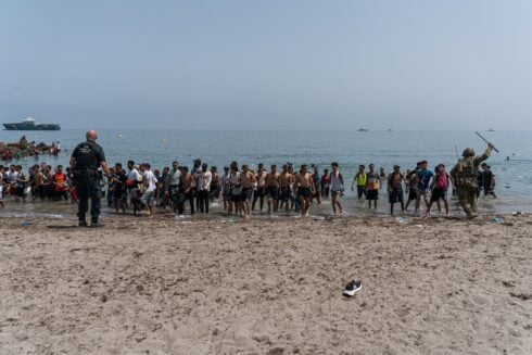 pp-opens-door-to-ceuta-migrant-minors-arriving-in-andalucia-as-coalition-partner-vox-blasts-new-arrivals-as-‘invaders’