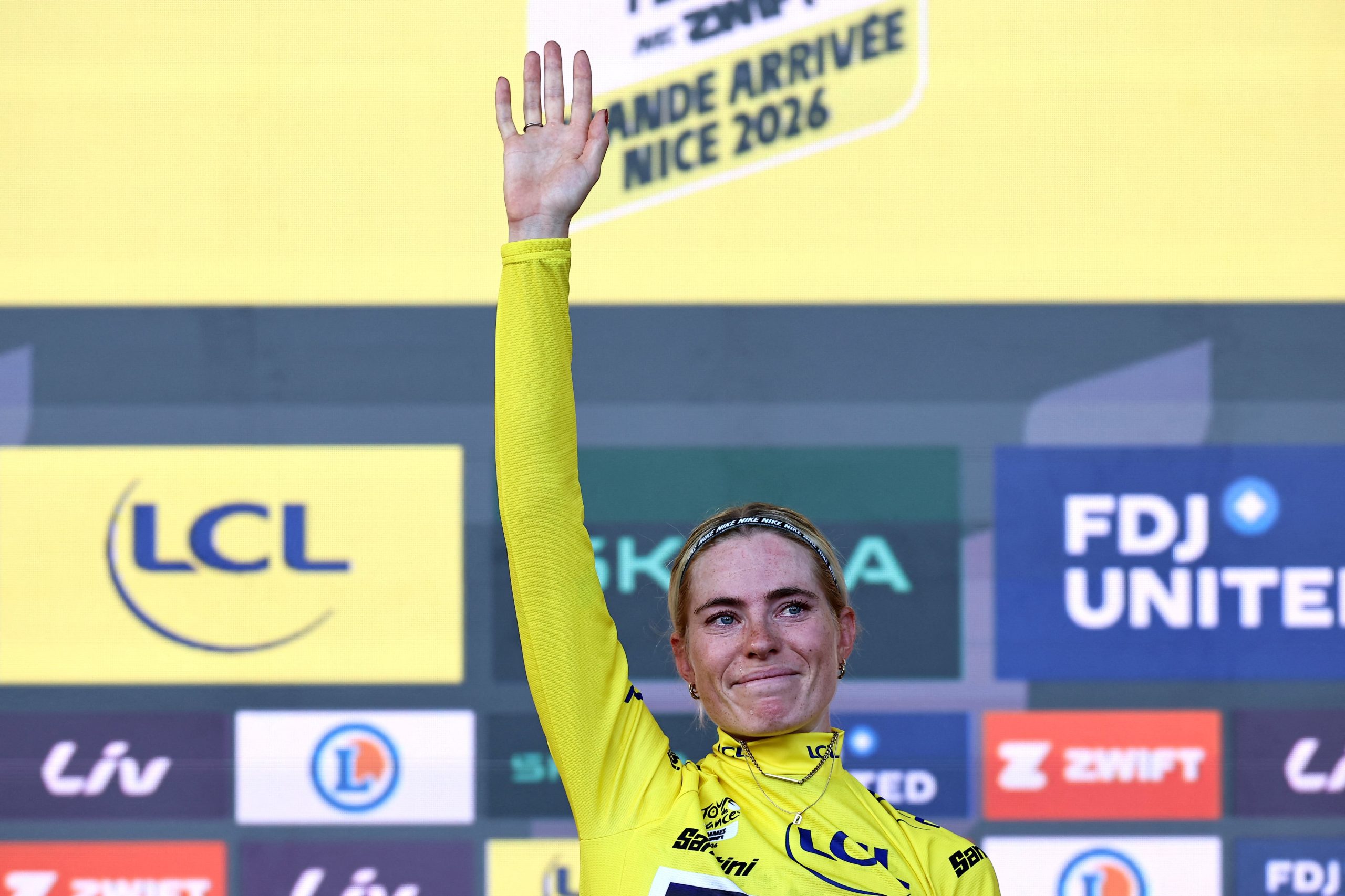 el-orgullo-de-demi-vollering,-ganadora-en-niza-de-su-segundo-tour-de-francia