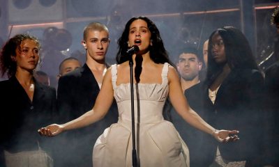 rosalia-bromea-sobre-las-relaciones-abiertas-en-su-primer-concierto-en-rio-de-janeiro:-“piden-fuego-y-no-aguantan-el-calor”