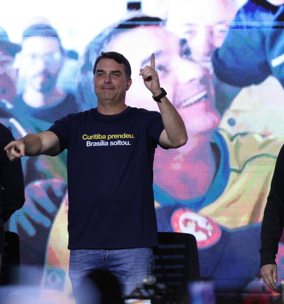 flavio-bolsonaro-sufre-problemas-para-inscribir-su-candidatura-presidencial-al-aparecer-en-un-partido-distinto-al-suyo