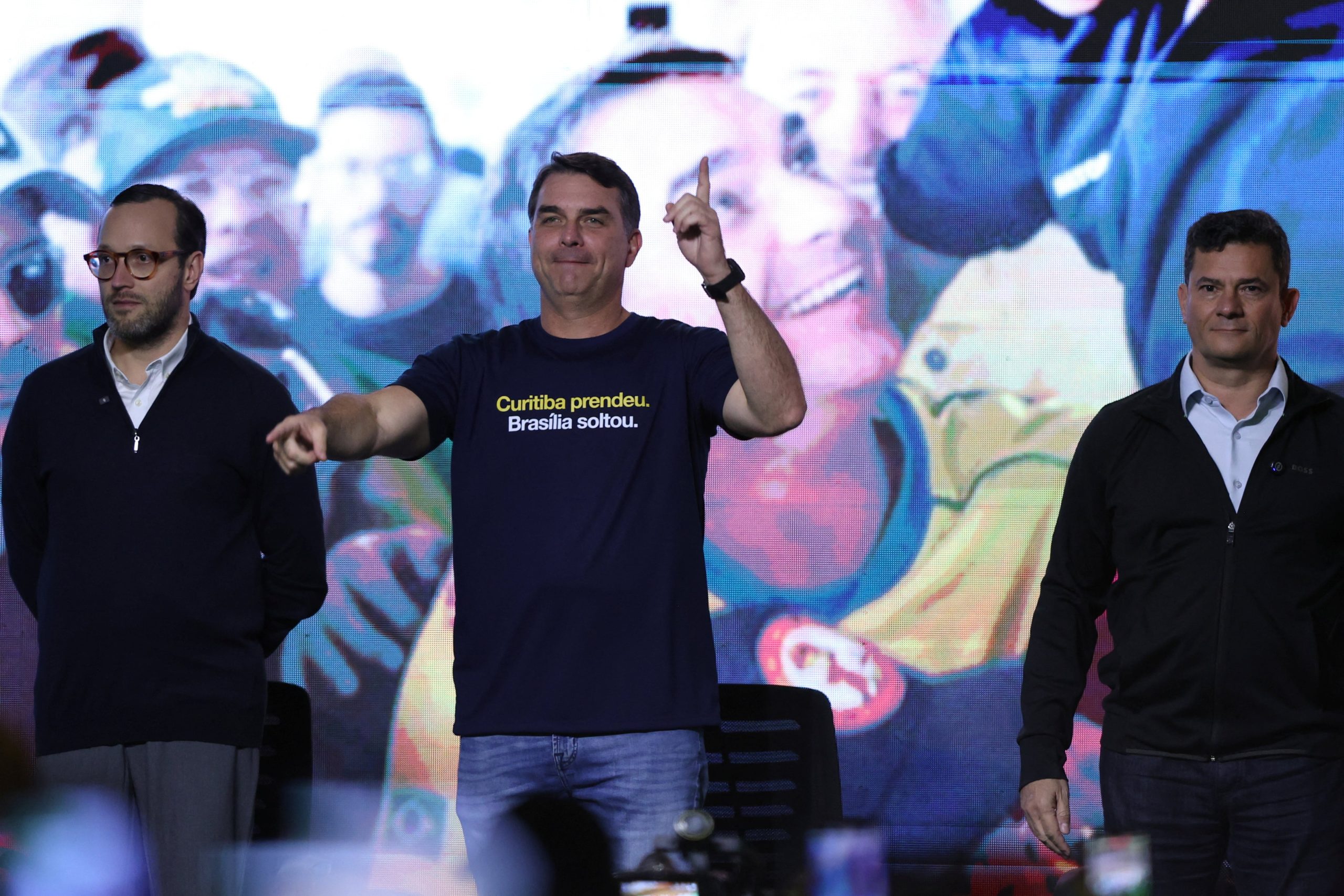 flavio-bolsonaro-sufre-problemas-para-inscribir-su-candidatura-presidencial-al-aparecer-en-un-partido-distinto-al-suyo