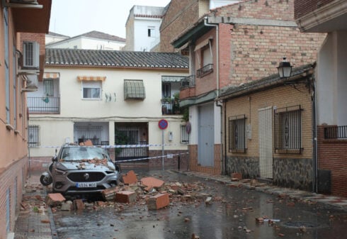 panic-in-granada-as-magnitude-5-earthquake-shakes-city,-damages-homes-and-sends-residents-fleeing