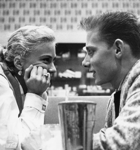 no-more-photos,-profiles,-or-matches:-in-the-future-of-dating-apps,-ai-will-choose-your-partner