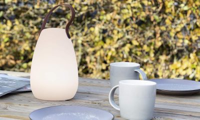 sin-cables-ni-instalaciones:-esta-lampara-ilumina-terrazas-y-jardines-con-hasta-8-colores-distintos