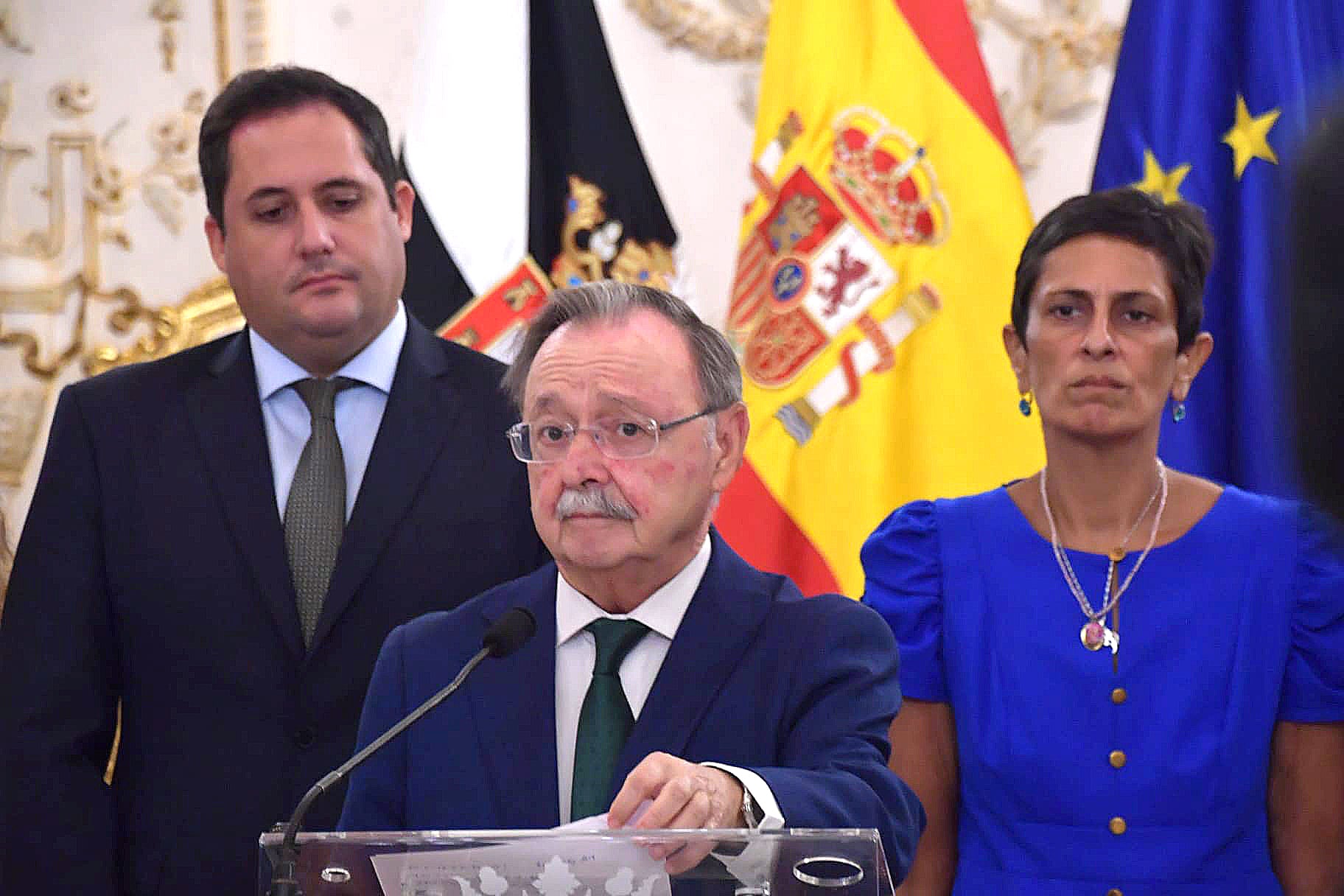 ultima-hora-de-la-entrada-de-inmigrantes-a-ceuta,-en-directo-|-el-presidente-de-ceuta-amenaza-al-gobierno-con-acudir-al-poder-judicial-si-no-resuelve-la-crisis-en-30-dias