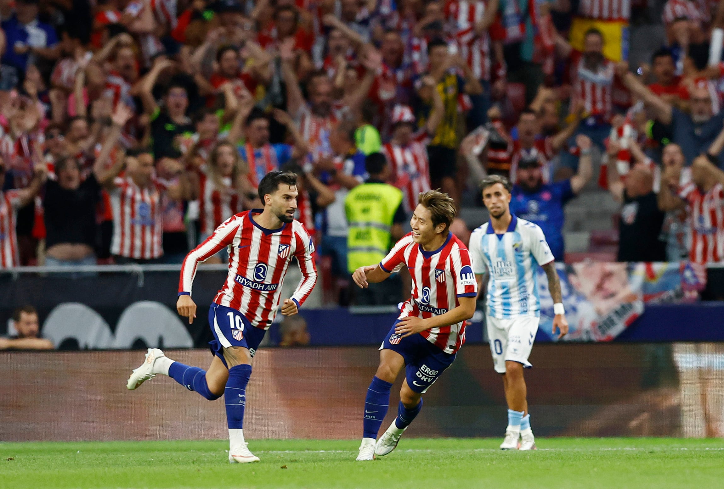 la-clase-de-kang-in-lee-y-baena-rompe-a-un-buen-malaga-y-da-el-primer-triunfo-al-atletico
