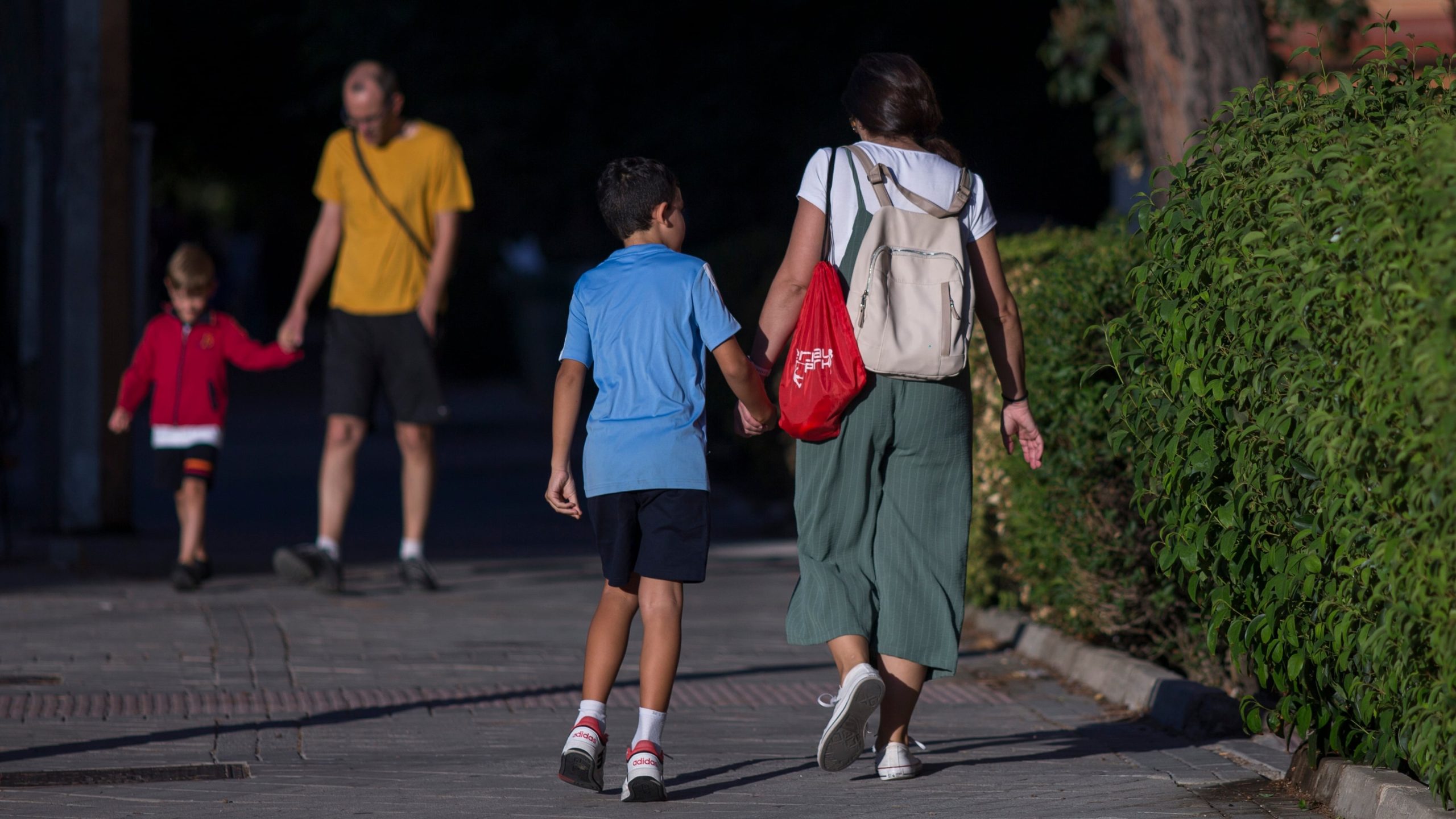the-parenthood-paradox:-parents-are-less-joyful-but-feel-more-fulfilled