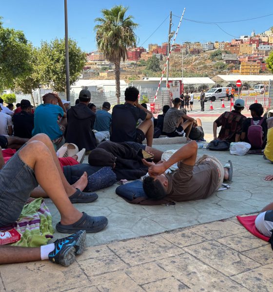 ceuta-duplica-esfuerzos-para-templar-animos-y-ubicar-a-los-migrantes