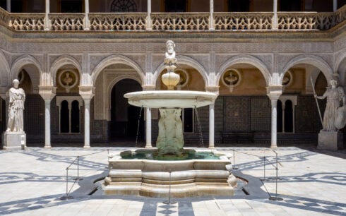 take-a-trip-to-sevilla-and-appreciate-the-wonder-of-pontius-pilate’s-house