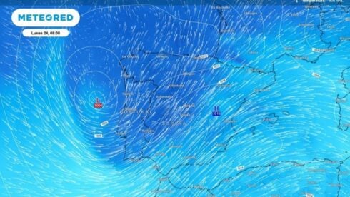 storm-warning:-atlantic-low-pressure-system-set-to-sweep-across-spain-with-strong-winds,-torrential-rain-and-thunderstorms