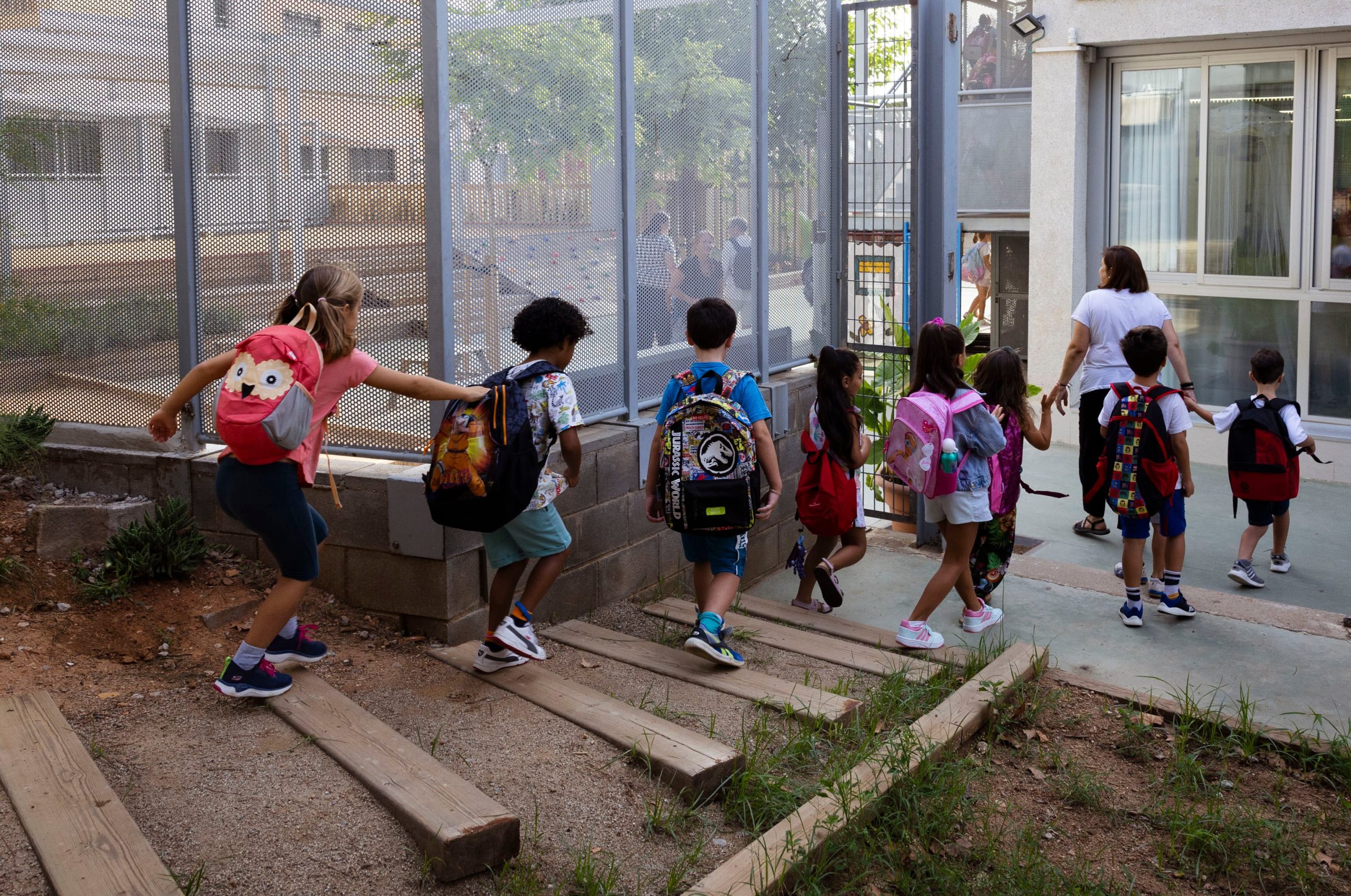 calendario-escolar-2026-2027-en-espana:-inicio-de-curso,-festivos-y-vacaciones-en-cada-comunidad