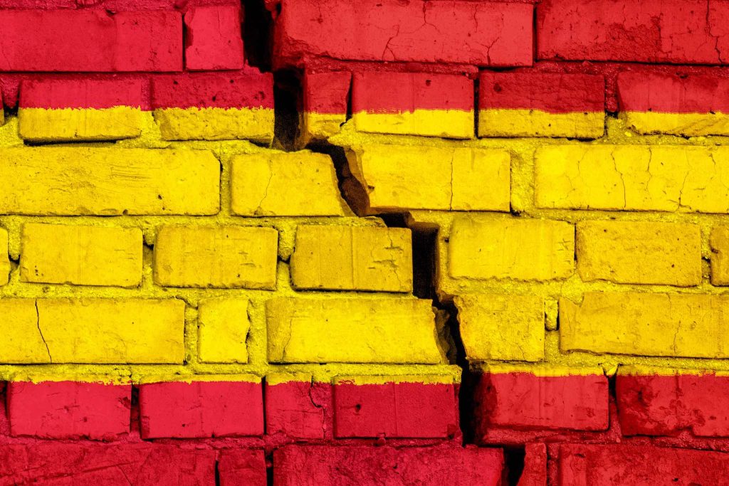 reasons not to buy property in spain