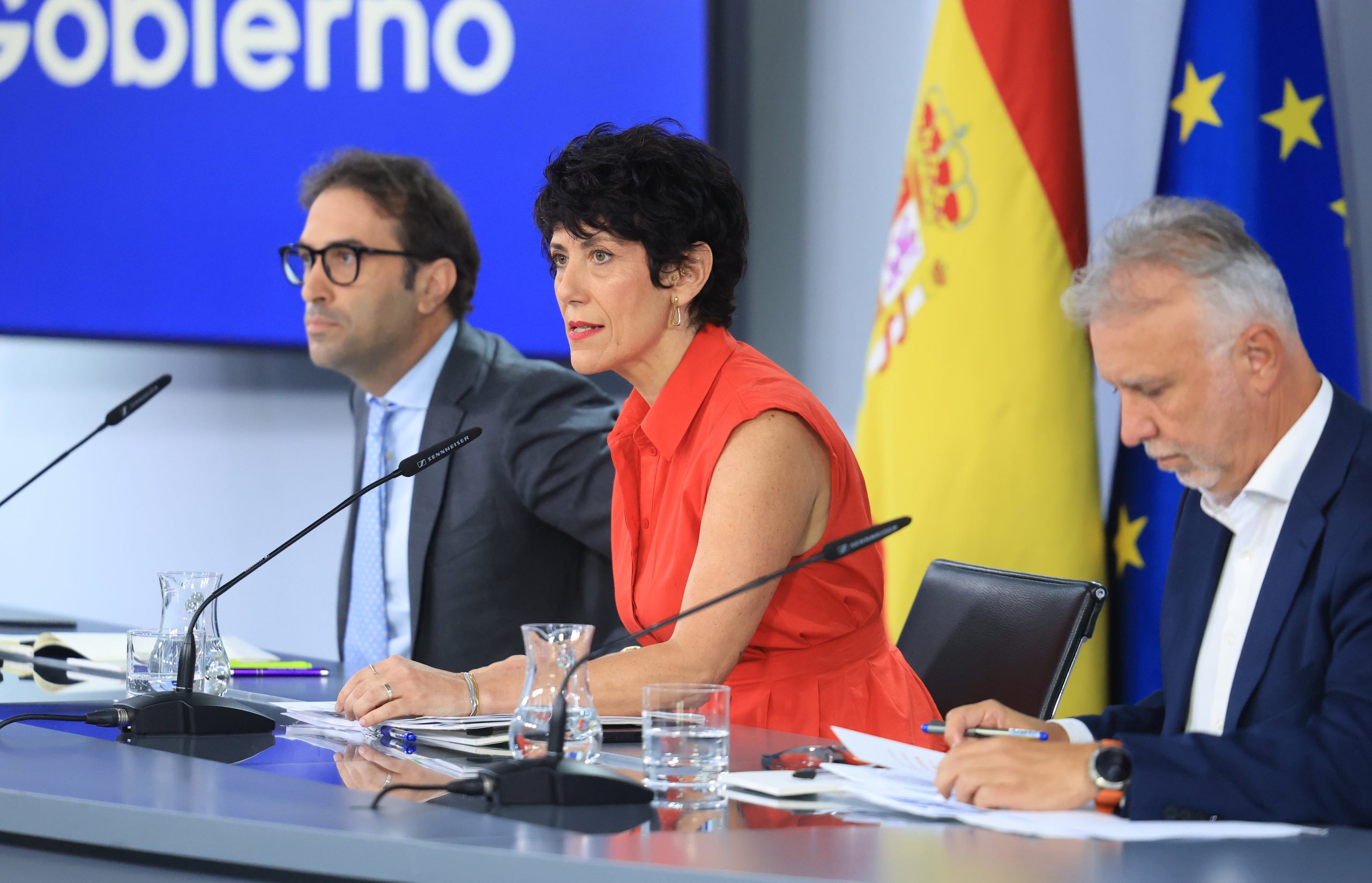 ultima-hora-de-la-entrada-de-inmigrantes-a-ceuta,-en-directo-|-bruselas-ve-“intentos-de-rusia-de-sacar-partido”-de-la-crisis-de-ceuta,-pero-afirma-que-no-hay-“pruebas”-de-que-la-provocara