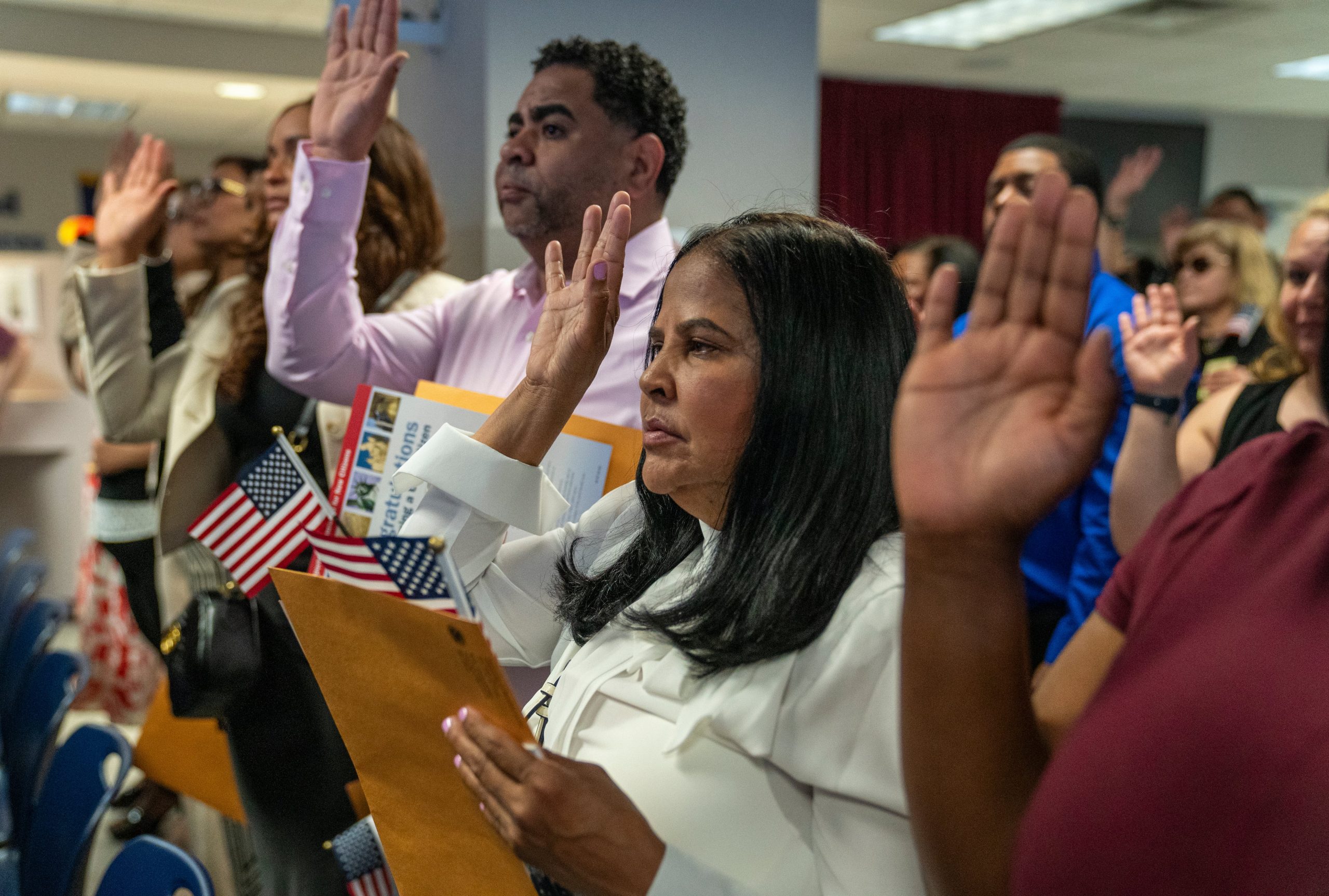 judge-blocks-trump’s-new-attempt-to-limit-birthright-citizenship-in-the-us