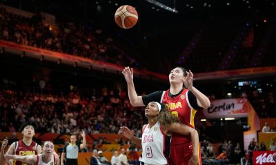 estados-unidos,-con-una-gran-caitlin-clark,-supera-a-la-jugadora-mas-alta-de-la-historia,-la-china-zhang-ziyu-(2,23m)