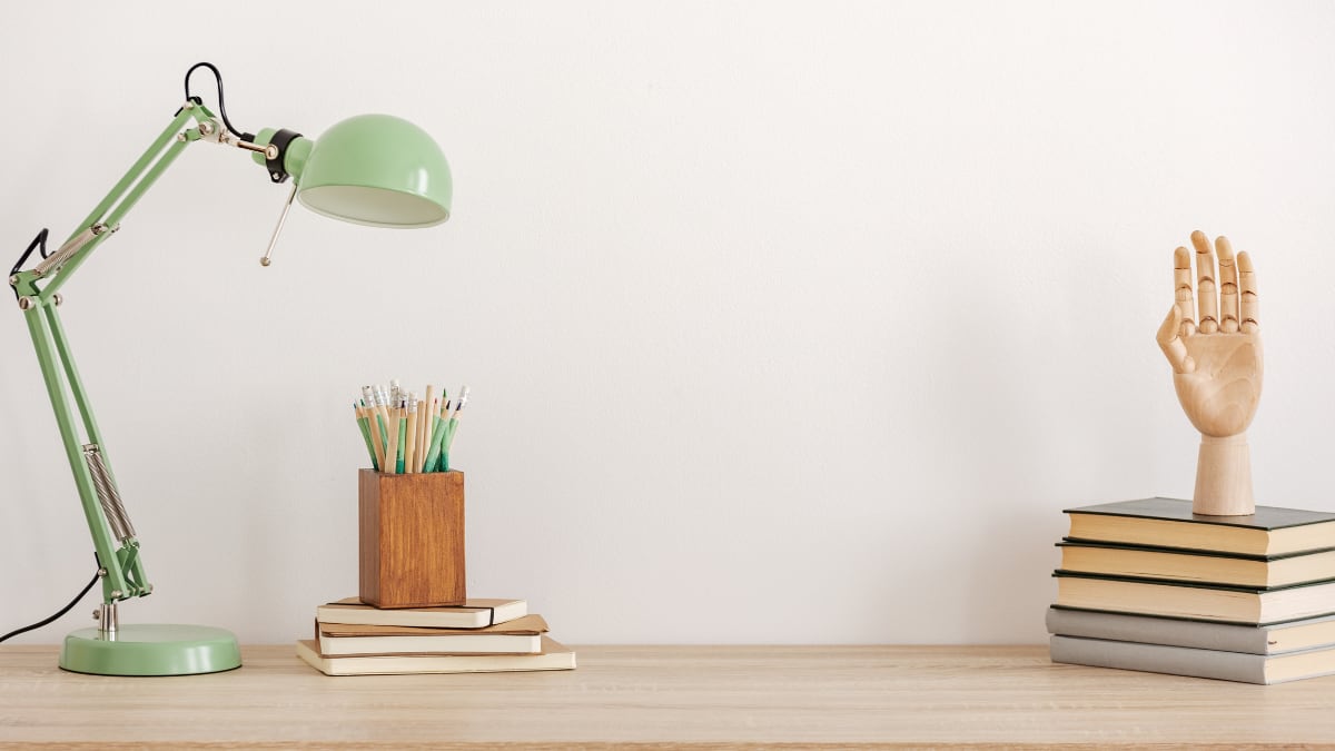 tan-decorativos-como-practicos:-los-flexos-de-colores-que-daran-personalidad-a-tu-habitacion
