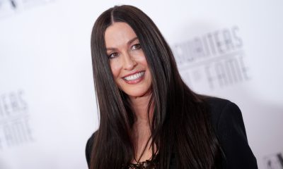alanis-morissette-demanda-a-su-exdirectora-de-gira-por-amenazarla-con-incriminarla-por-trafico-de-drogas