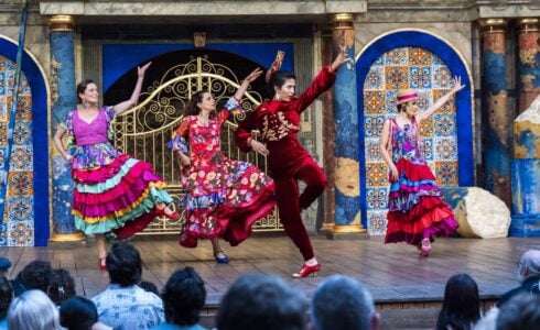 classic-shakespeare-comedy-showing-at-london’s-globe-theatre-gets-a-spanish-twist