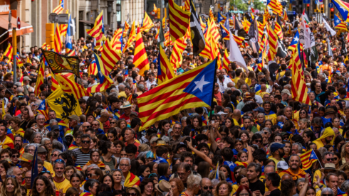 catalunya’s-national-day-draws-thousands-onto-streets-–-turnout-rebounds-from-historic-low-as-rift-deepens-in-independence-movement