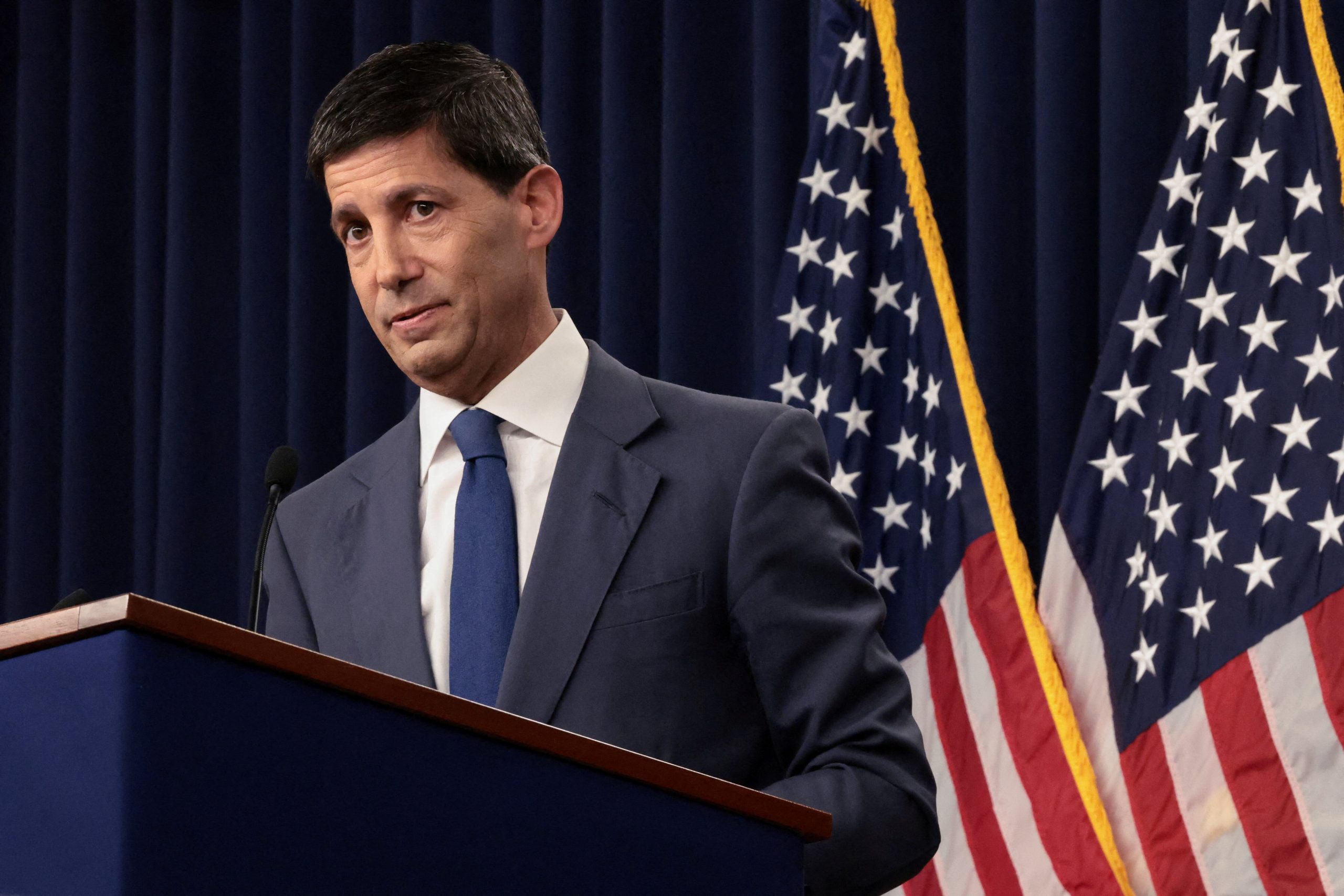 the-federal-reserve-defies-trump-with-a-unanimous-rate-hike-six-weeks-before-the-midterms